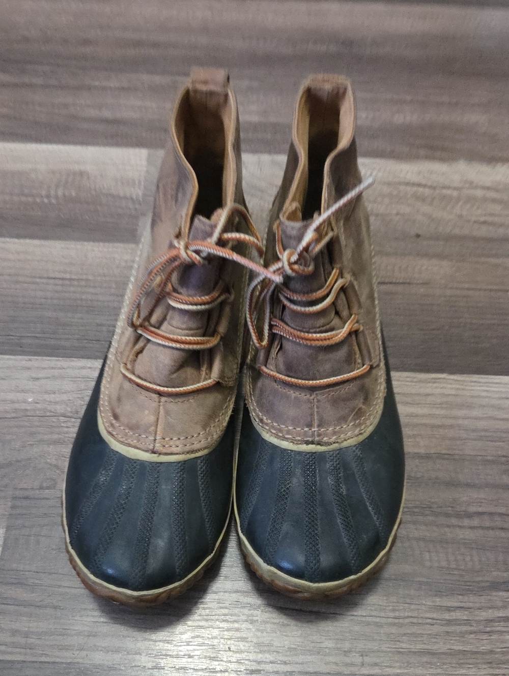 Sorel Women's Out-N-About Boot Size 10 Waterproof Lace Up Snow Bootie Leather